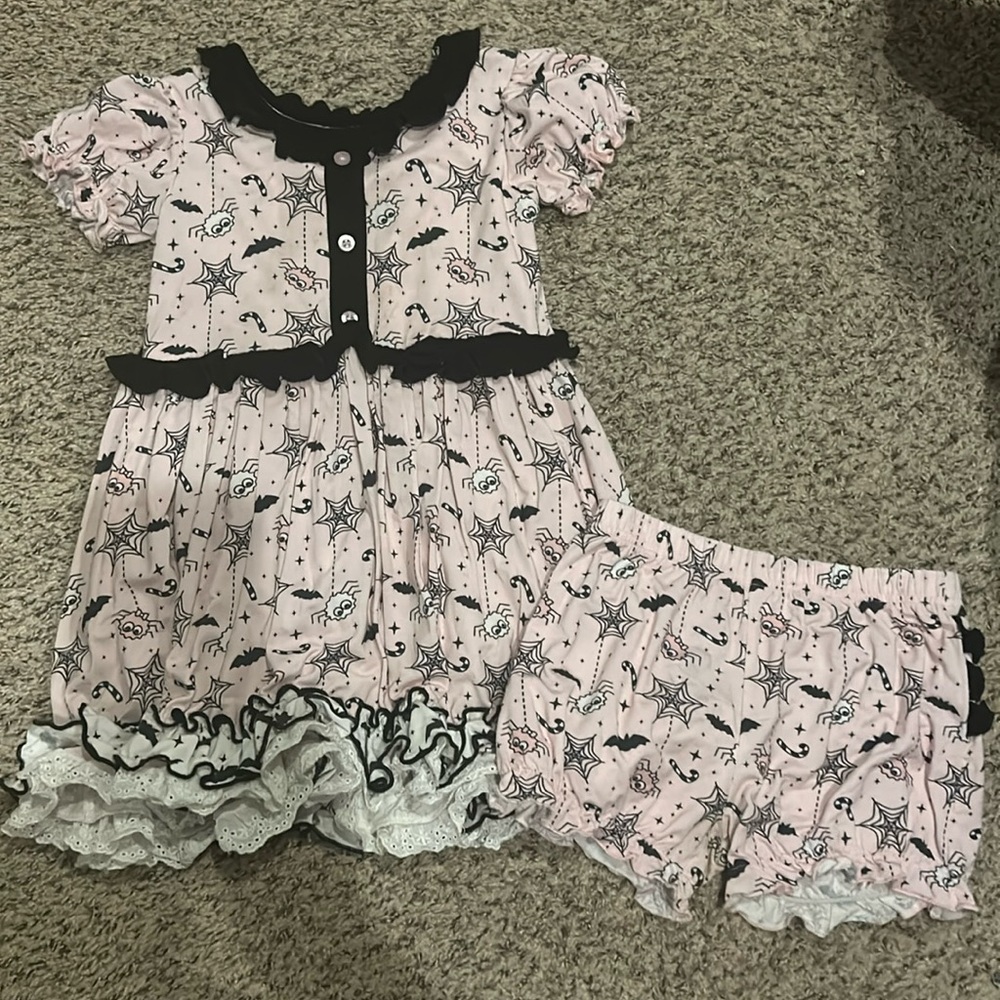 Girls 6/7 Pink & Black Halloween Set - adorable!! three by the Sea brand